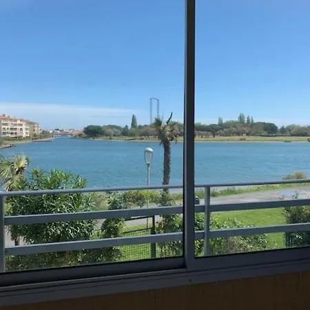 Apartment 6 Pers, 2 Chambres, Terrasse, Piscine Et Parking A 50m De La Mer - Ref, Baie104