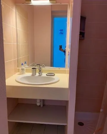 6 Pers, 2 Chambres, Terrasse, Piscine Et Parking A 50m De La Mer - Ref, Baie104 Apartment Agde